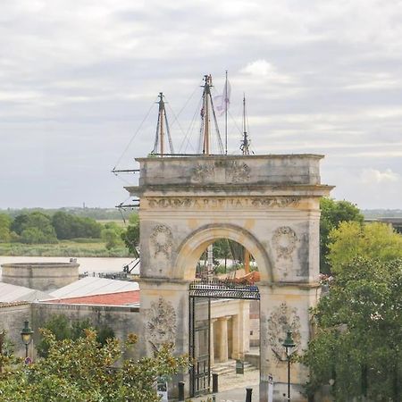 Cote Cour - Appartement En Plein Centre-Ville & Proche Des Thermes Rochefort  Kültér fotó