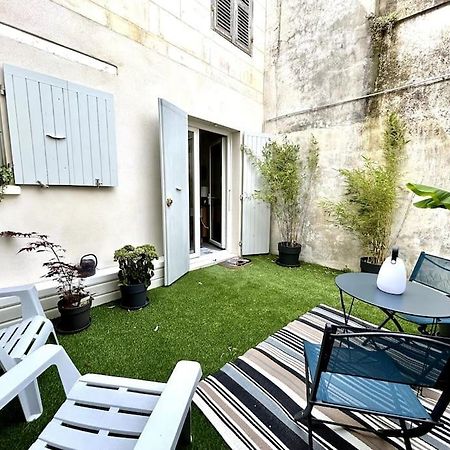 Cote Cour - Appartement En Plein Centre-Ville & Proche Des Thermes Rochefort  Kültér fotó