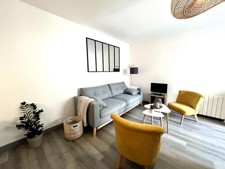Cote Cour - Appartement En Plein Centre-Ville & Proche Des Thermes Rochefort  Kültér fotó